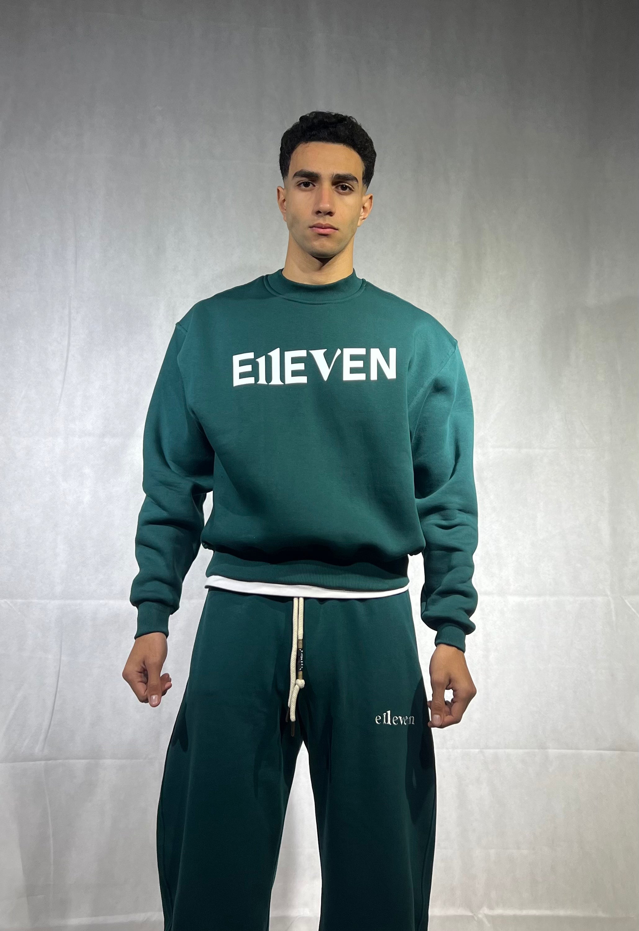 Crew neck “elleven” olive green